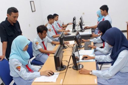 Belajar Coding Anak SMK